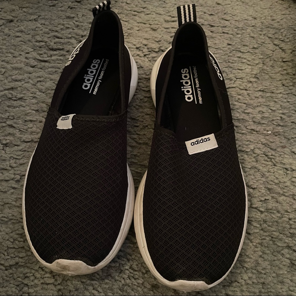Adidas sneakers slip ons